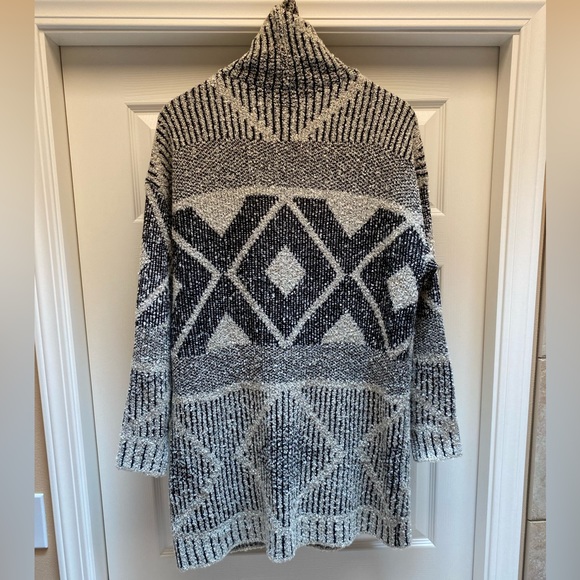 Knox rose long sweater women’s medium like new - Picture 4 of 9